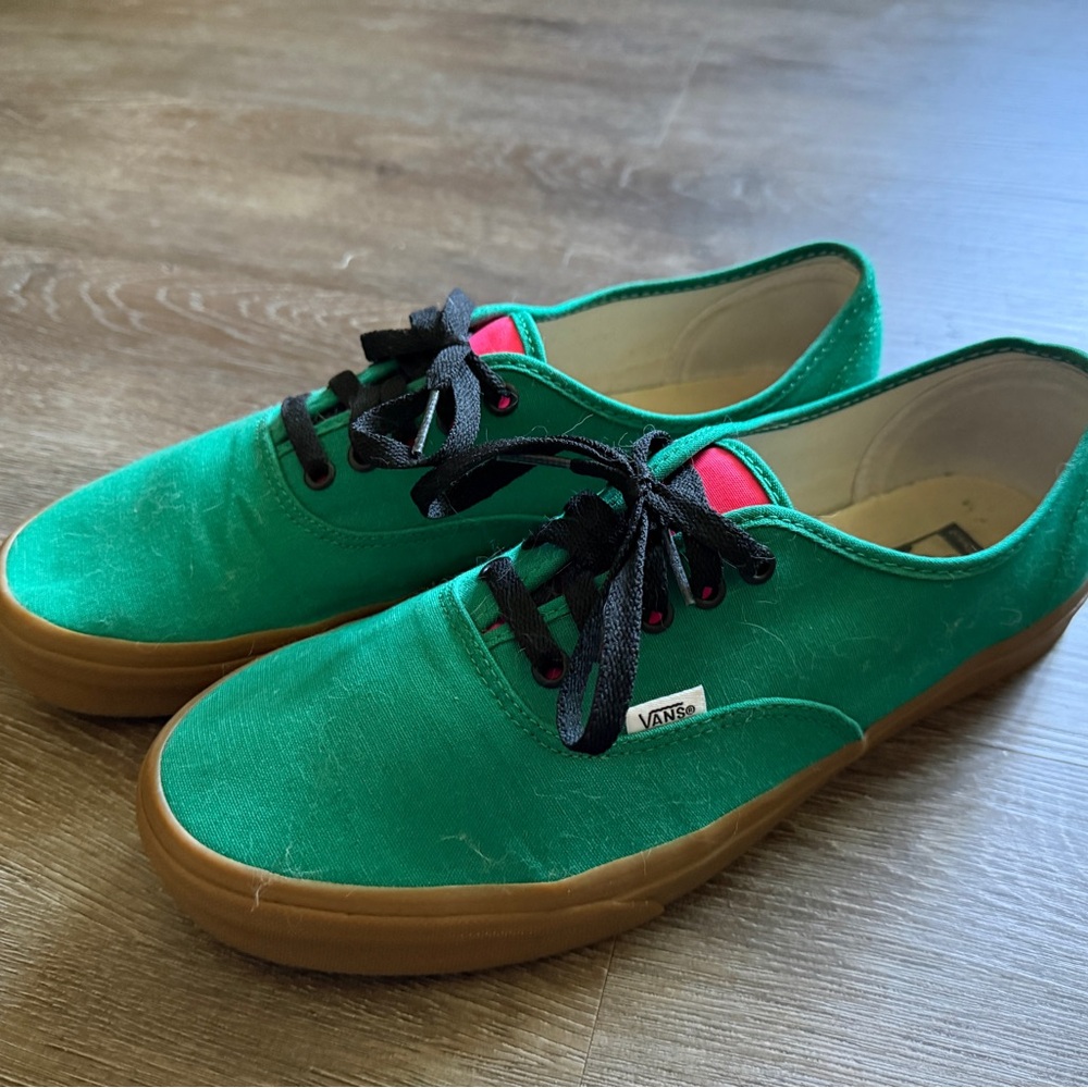 Vans Green Canvas Low-Top Sneakers with Pink Tongue